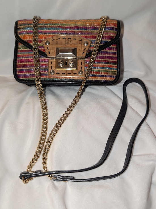 henri bendel Handbags - Henri Bendel Stripe Raffia Rainbow Crossbody Bag VGC